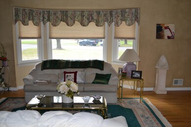 1 Walling Rd, Freehold, NJ 07728 - photo 5