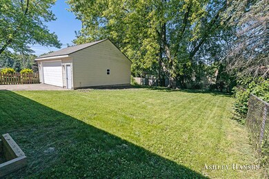 1419 Carlton Ave NE, Grand Rapids, MI 49505 - photo 3