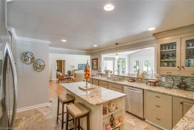 Updated Gourmet kitchen!