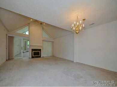 59 Lake Pointe Cir, Hendersonville, NC 28792 - photo 3