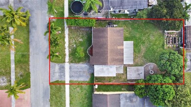 5748 Daphne Dr, West Palm Beach, FL 33415 - photo 2