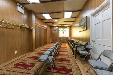 5836 Catalpa Ave, Flushing, NY 11385 - photo 5