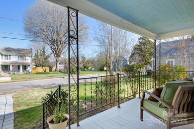 627 W Sharpe St, Statesville, NC 28677 - photo 6