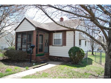 Adorable Cottage in the City