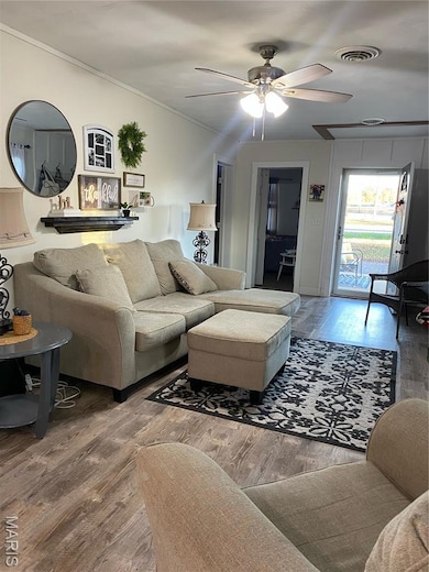 514 Center St, Bismarck, MO 63624 - photo 6