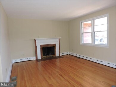 7 W Conrad Dr, Wilmington, DE 19804 - photo 6