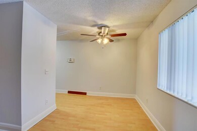 419 Meadows Cir, Boynton Beach, FL 33436 - photo 4