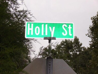600 Block of Holly