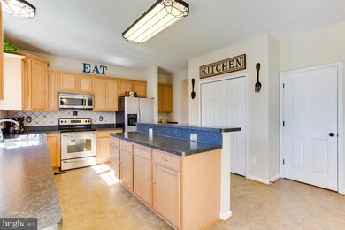 2258 Bluebird Ln, Locust Grove, VA 22508 - photo 2