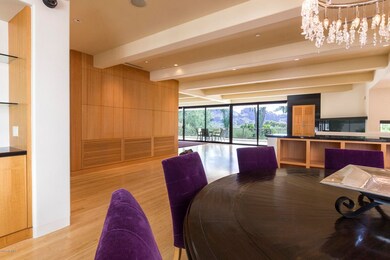 06 Dining Room