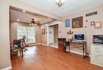 Just one last shot of the Bonus room showing the entry foyer in the back of the room.