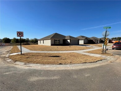 995 Jennifer Ann Ln, Elkins, AR 72727 - photo 3