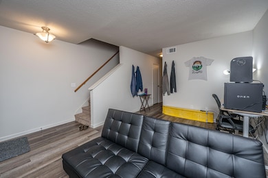306CrestviewDrUnitC008
