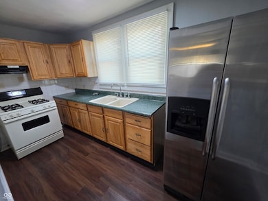 4502 Unit 2 E Washington St, Indianapolis, IN 46201 - photo 5