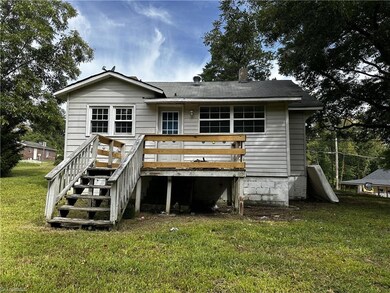 610 E Kearns Ave, High Point, NC 27260 - photo 6