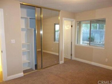 MASTER BEDROOM WITH CLOSET ORGANIZER, MIRRORED CLO