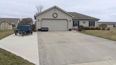 718 Prairie Ln, Ossian, IN 46777 - photo 2