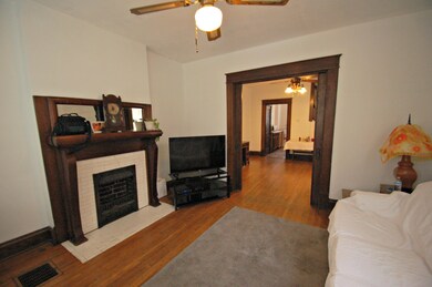 13th living room 3