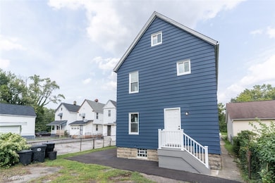 1464 E 123rd St, Cleveland, OH 44106 - photo 3