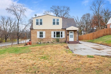 6002 Rollins Ave, Des Moines, IA 50312 - photo 2