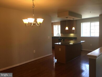 4061 S Four Mile Run Dr unit 401, Arlington, VA 22204 - photo 6