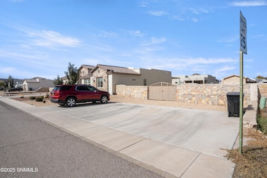 380 Leghorn Loop, Las Cruces, NM 88007 - photo 3