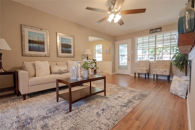 1802 Winter Bay Ln, Houston, TX 77088 - photo 6