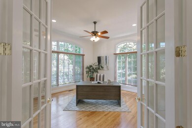 1033 Founders Ridge Ln, McLean, VA 22102 - photo 7