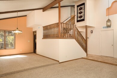 Great Room - 1295 Coyote