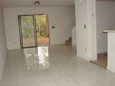 7652 Melissa Ct N, Jacksonville, FL 32210 - photo 4