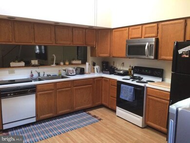 920 Mclendon Dr, Frederick, MD 21702 - photo 5