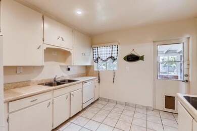 1737 W Berridge Ln, Phoenix, AZ 85015 - photo 6