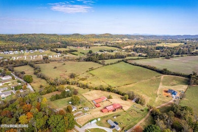 426 Keeble Rd, Maryville, TN 37804 - photo 3