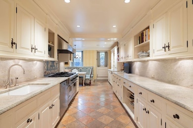 134 E 71st St, New York, NY 10021 - photo 7