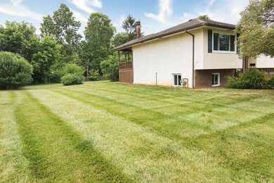 001b-SideYard