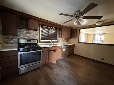 303 E Lake St, Knox, IN 46534 - photo 2