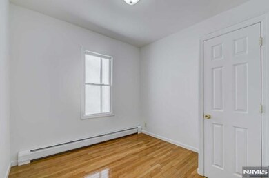 24 Green Ct unit 2, Lodi, NJ 07644 - photo 7