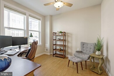 13352 Sherwood Park Ln, Herndon, VA 20171 - photo 6