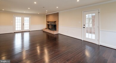 11900 Gradys Ct, Bowie, MD 20715 - photo 3