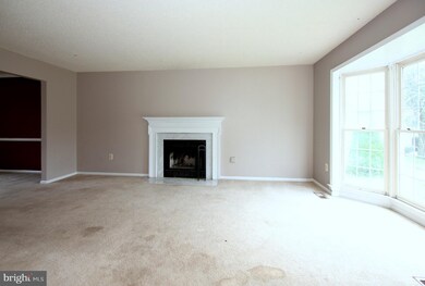 3404 Forsythia Ln, Burtonsville, MD 20866 - photo 5