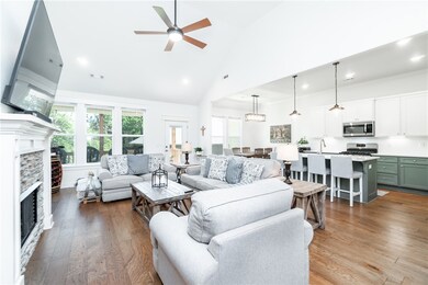 12 Kiswick Dr, Bella Vista, AR 72714 - photo 2