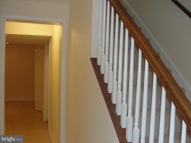 2906 Williamsburg Ct, Woodbridge, VA 22191 - photo 3