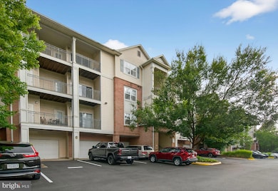 12148 Garden Grove Cir unit 403, Fairfax, VA 22030 - photo 2