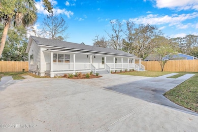 1237 Lechlade St-2