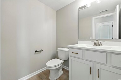 3586 Canal Square Dr, New Haven, IN 46774 - photo 5