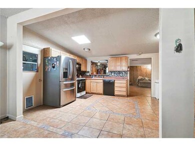 Kitchen. Open floor plan