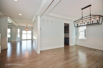 665 S Parkside Ave, Elmhurst, IL 60126 - photo 5