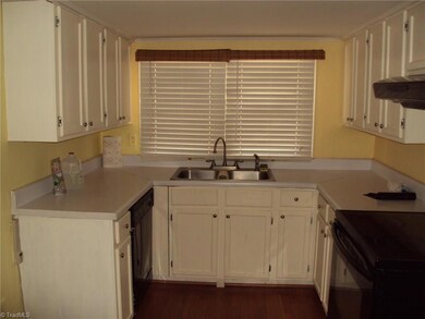 1001 Arthur Ave, High Point, NC 27263 - photo 5