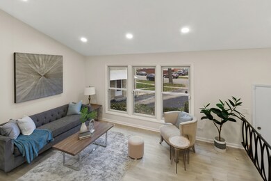 9271 Cedar Ln, Des Plaines, IL 60016 - photo 4