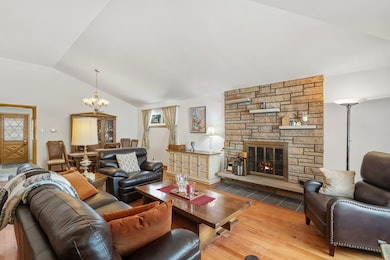 10551 Essex St, Westchester, IL 60154 - photo 3